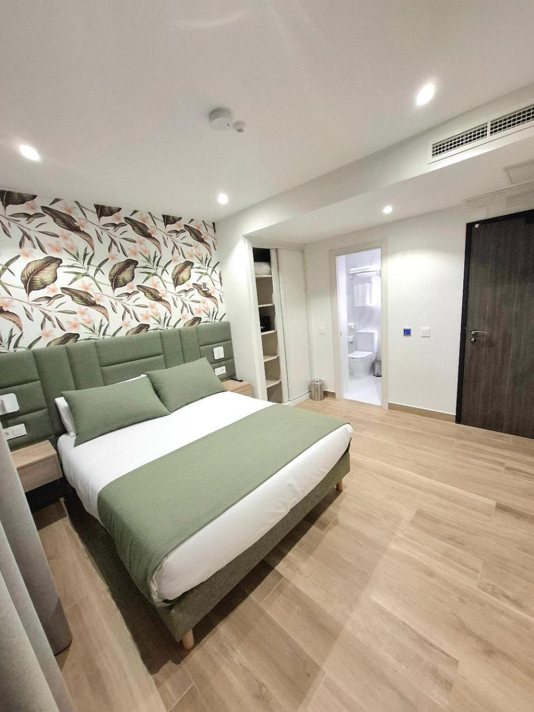 Hostal San Blas Мадрид Экстерьер фото